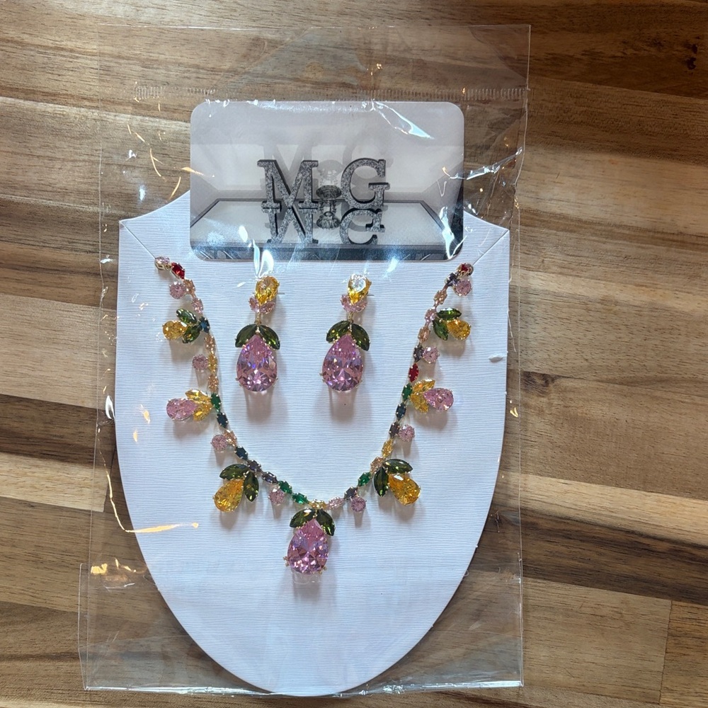Colorful Floral Jewelry Set with Pink and Yellow Accents